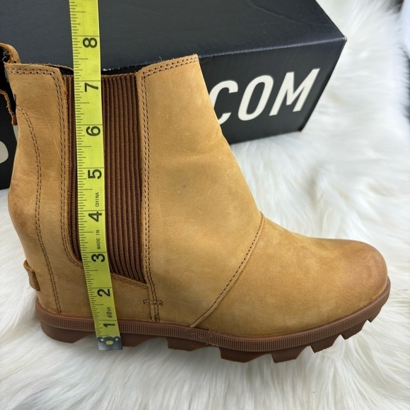 SOREL JOAN OF ARCTIC WEDGE CHELSEA ANKLE BOOTIES - Picture 9 of 9